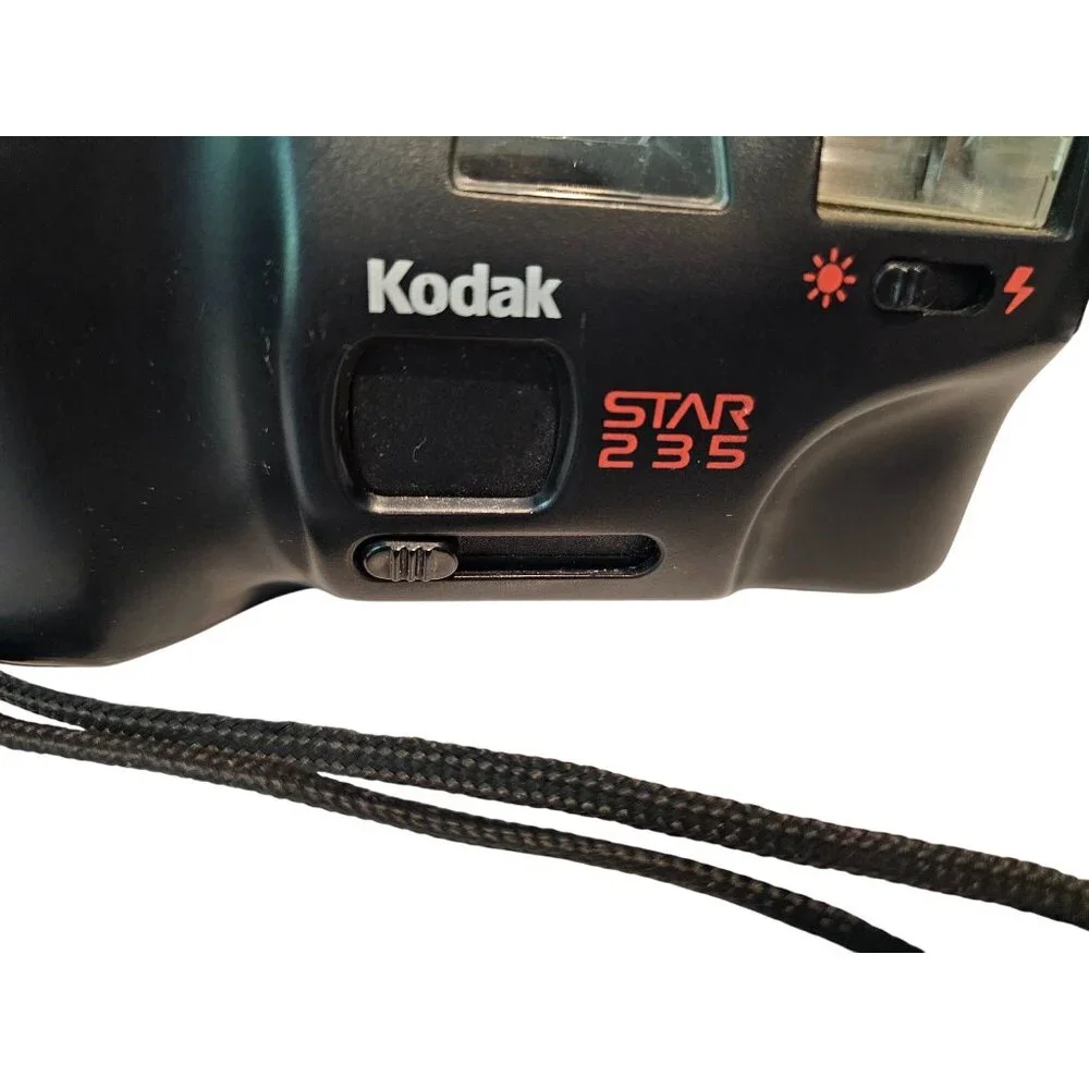 Kodak Star 235 Electronic Flash 35mm Film Camera Wrist Strap Black Untested